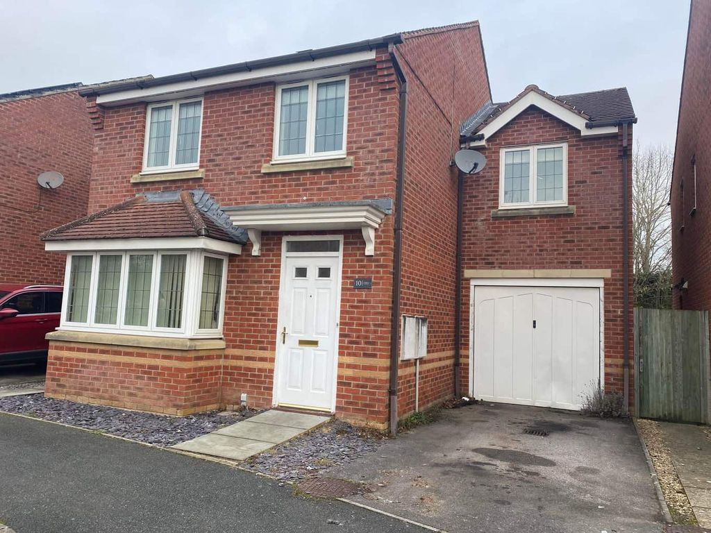 4 bed detached house to rent in Florence Gardens, Henwick, Thatcham RG18, £1,950 pcm