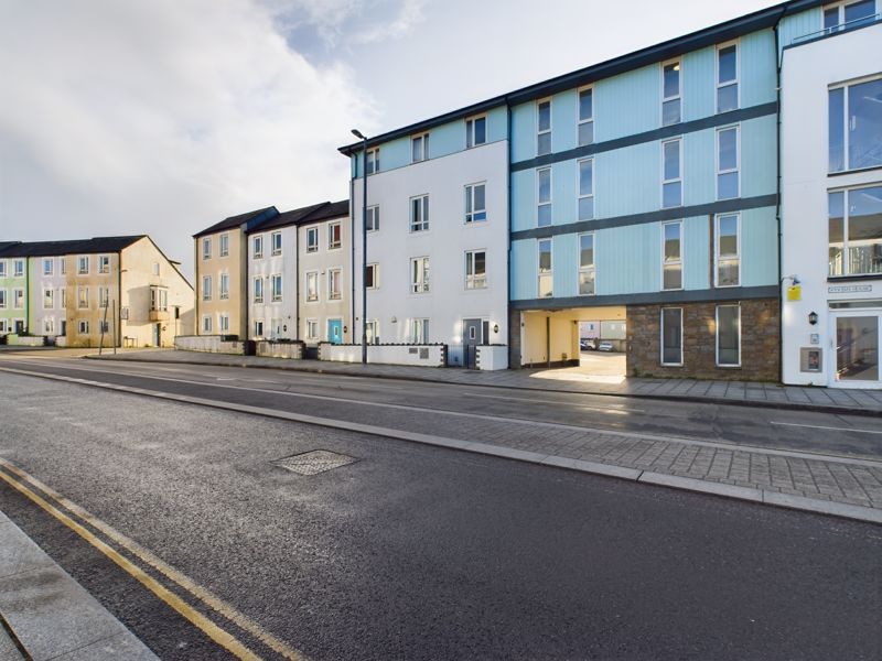 2 bed flat for sale in Kerrier Way, Camborne TR14, £140,000