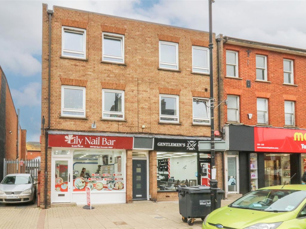 1 bed flat for sale in High Street, Newmarket CB8, £122,000