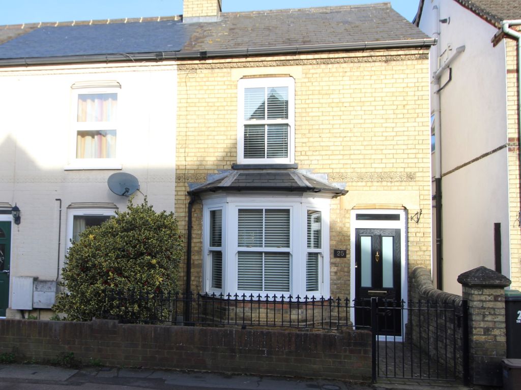 3 bed end terrace house for sale in The Baulk, Biggleswade SG18, £400,000