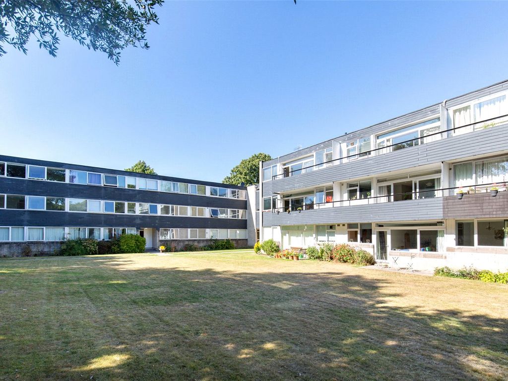 3 bed flat for sale in Hazelwood Road, Bristol BS9, £290,000