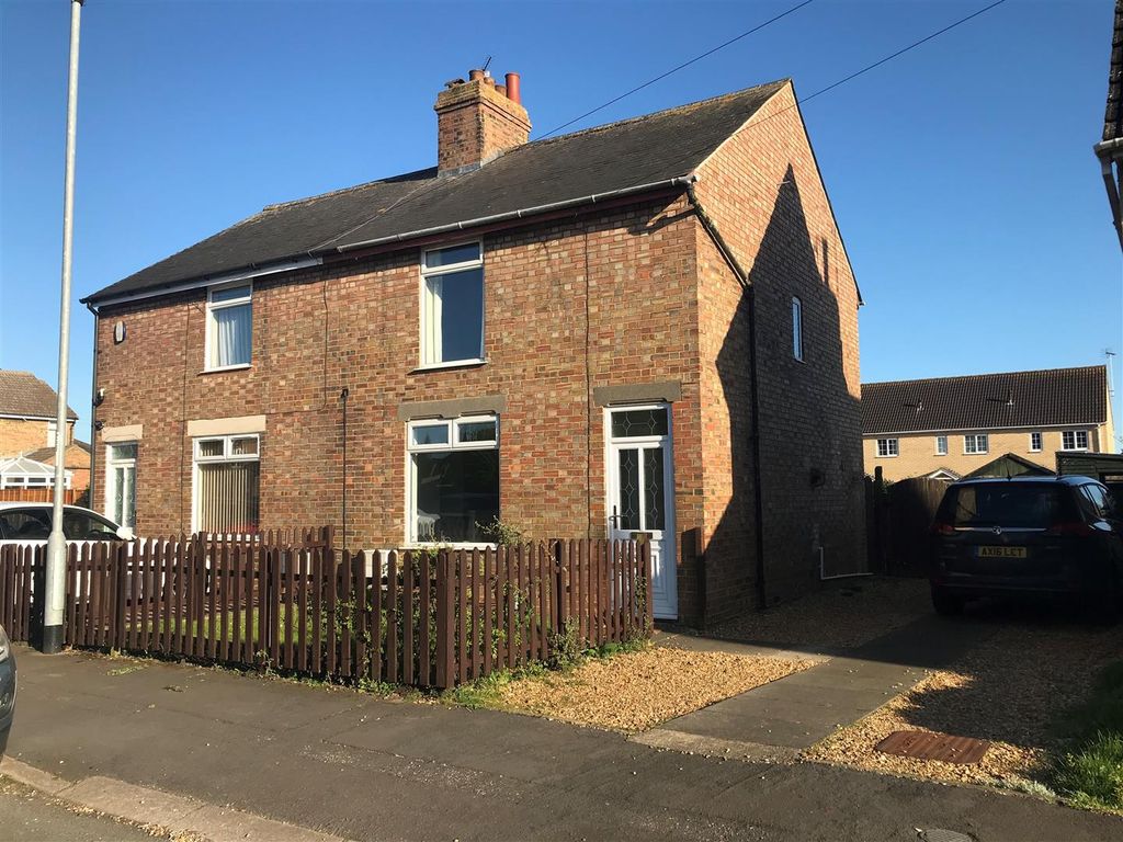3 bed semi-detached house to rent in New Road, Eye, Peterborough PE6, £950 pcm