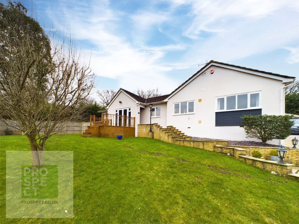 4 bed bungalow for sale in Cressex Close, Binfield, Berkshire RG42, £785,000