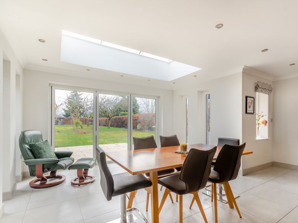 4 bed detached house for sale in Weedon Lane, Amersham HP6, £1,650,000