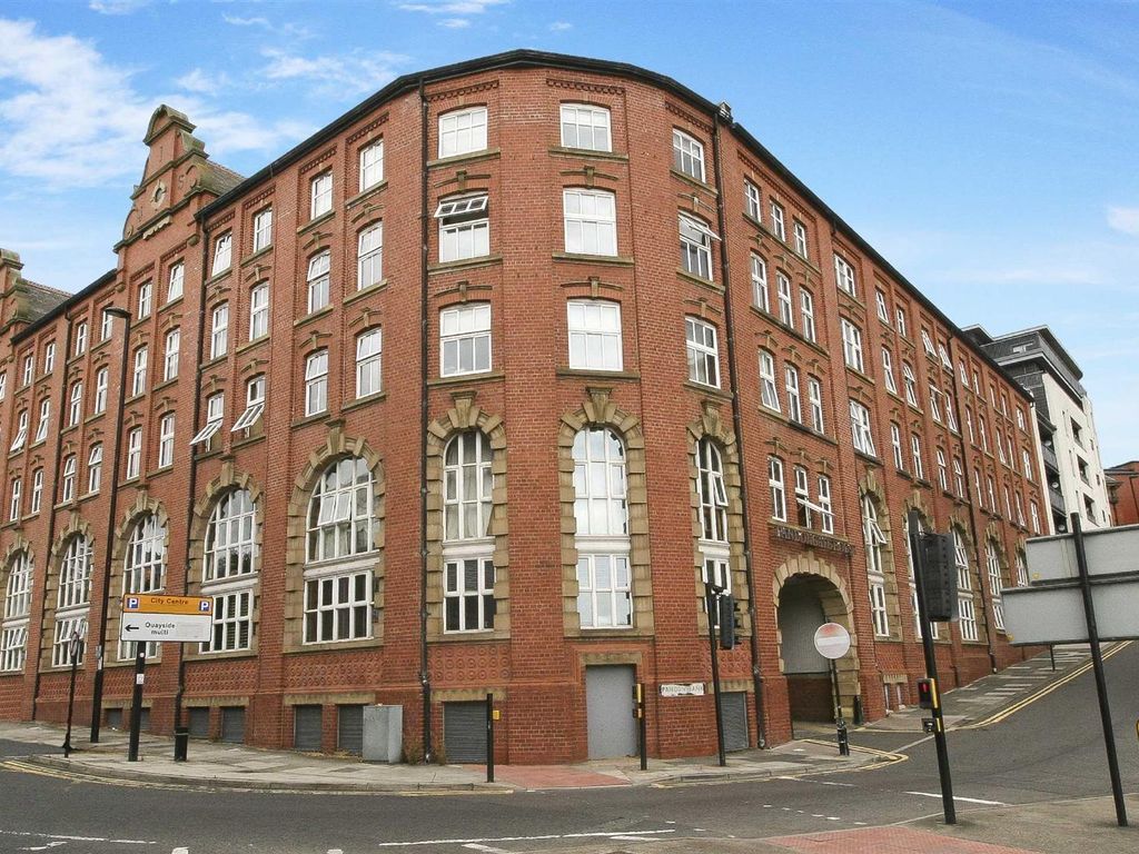 2 bed flat to rent in Pandongate, Newcastle NE1, £1,395 pcm