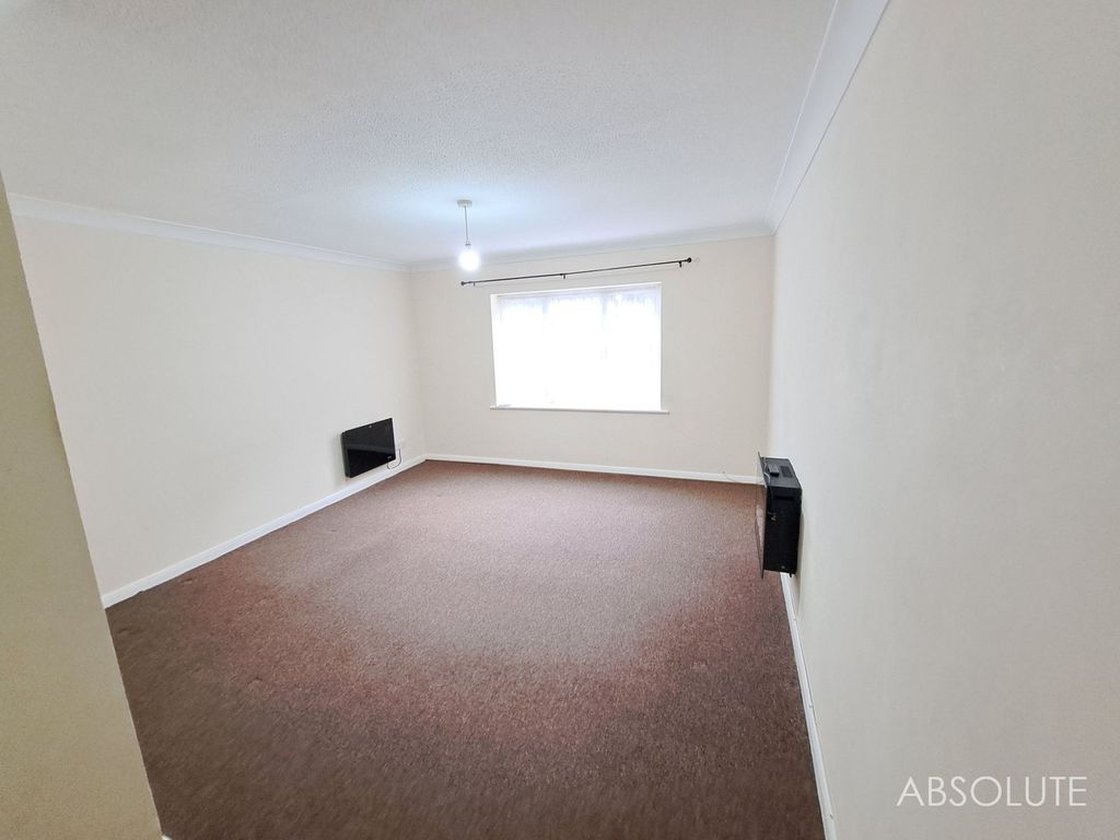 2 bed flat for sale in Totnes Road, Hayes Court Totnes Road TQ3, £135,000