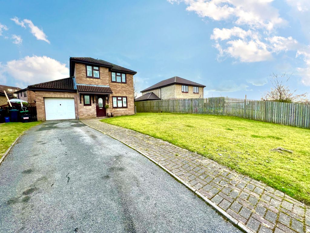 3 bed detached house for sale in The Hawthorns, Pant, Merthyr Tydfil CF48, £310,000