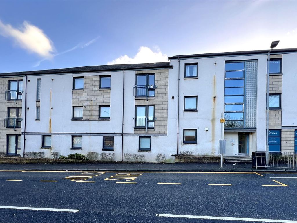 2 bed flat for sale in Park Road, Hamilton ML3, £145,000