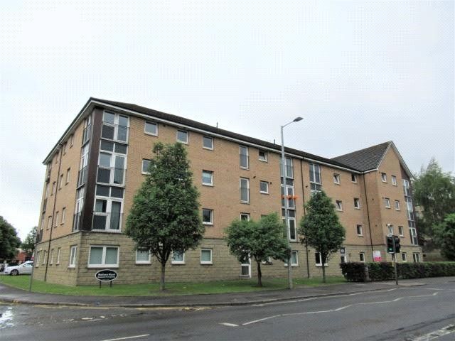 2 bed flat to rent in Paisley Road West, Glasgow G51, £955 pcm