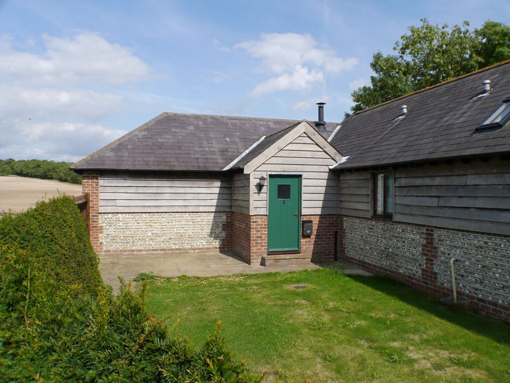 2 bed barn conversion to rent in 4 Parletts Barns, Madehurst, Arundel, West Sussex BN18, £1,275 pcm