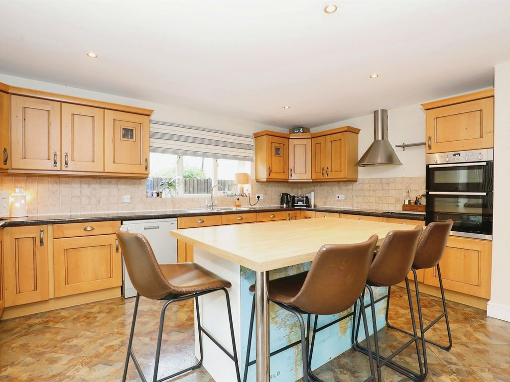 4 bed detached house for sale in Main Street, Shawell, Lutterworth LE17, £675,000