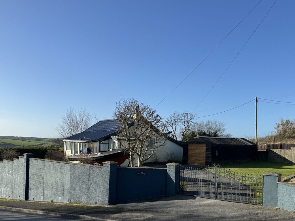 3 bed detached bungalow for sale in Trewent Hill, Freshwater East, Pembroke SA71, £350,000