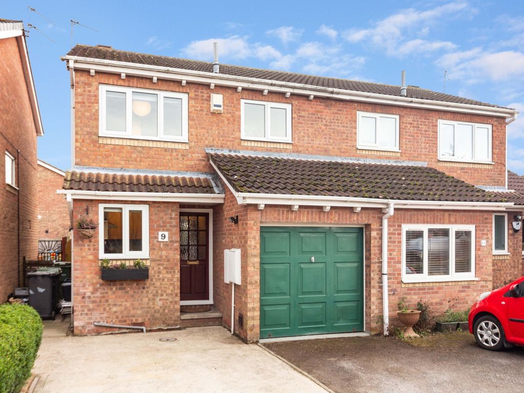 2 bed semi-detached house for sale in Carron Crescent, York YO24, £260,000