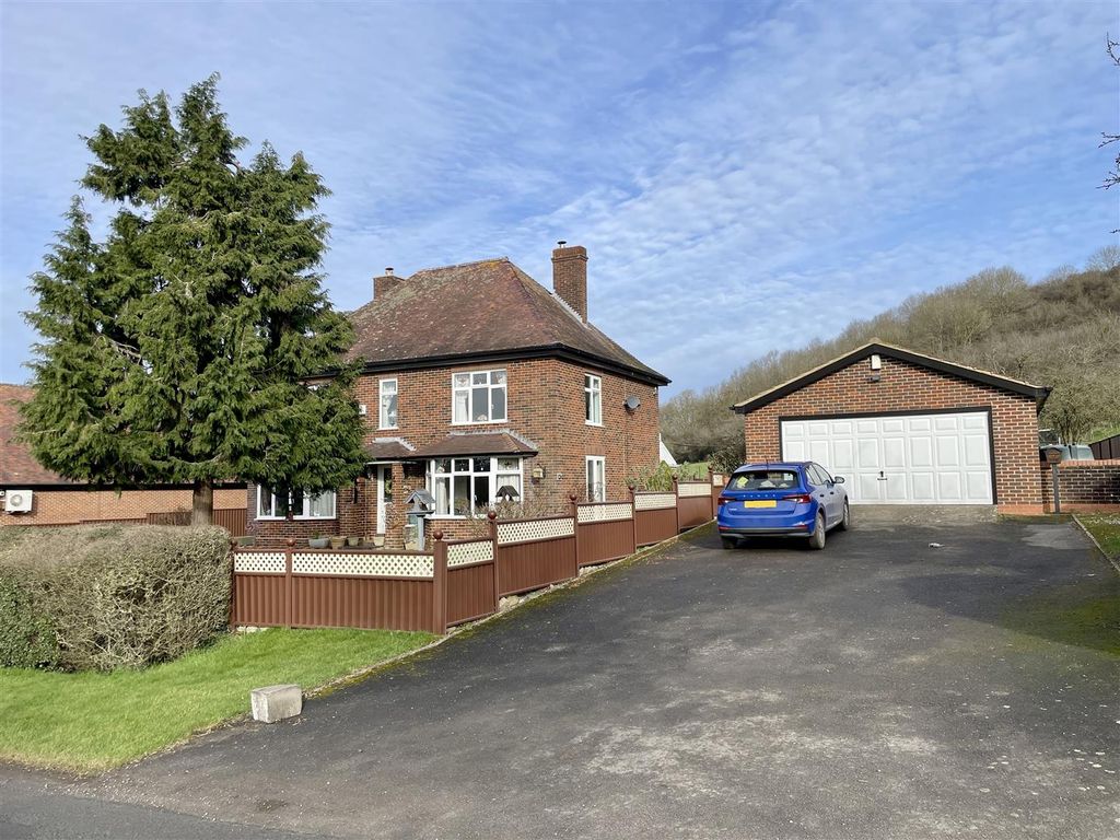 4 bed detached house for sale in Gloucester Road, Corse, Gloucester GL19, £650,000