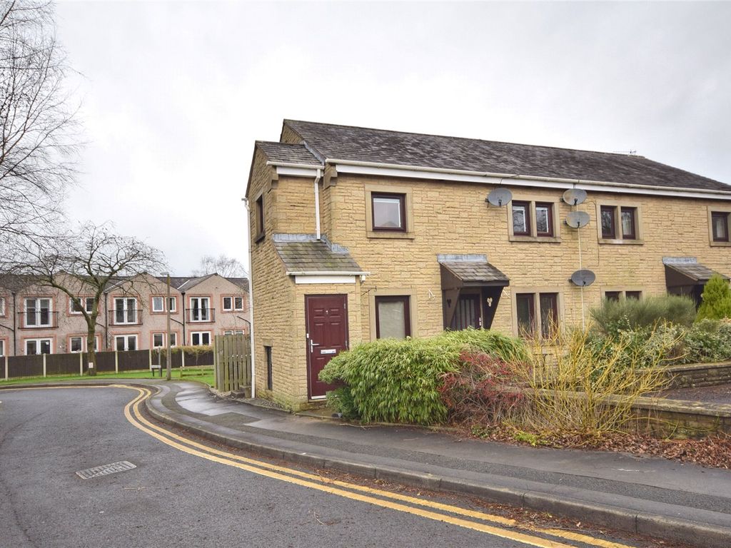 2 bed flat for sale in Manorfields, Whalley BB7, £150,000