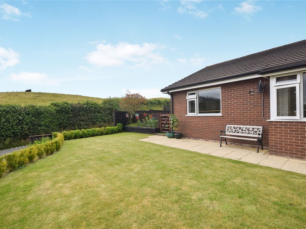 3 bed bungalow for sale in Chapel Close, Stepaside, Mochdre, Newtown SY16, £370,000