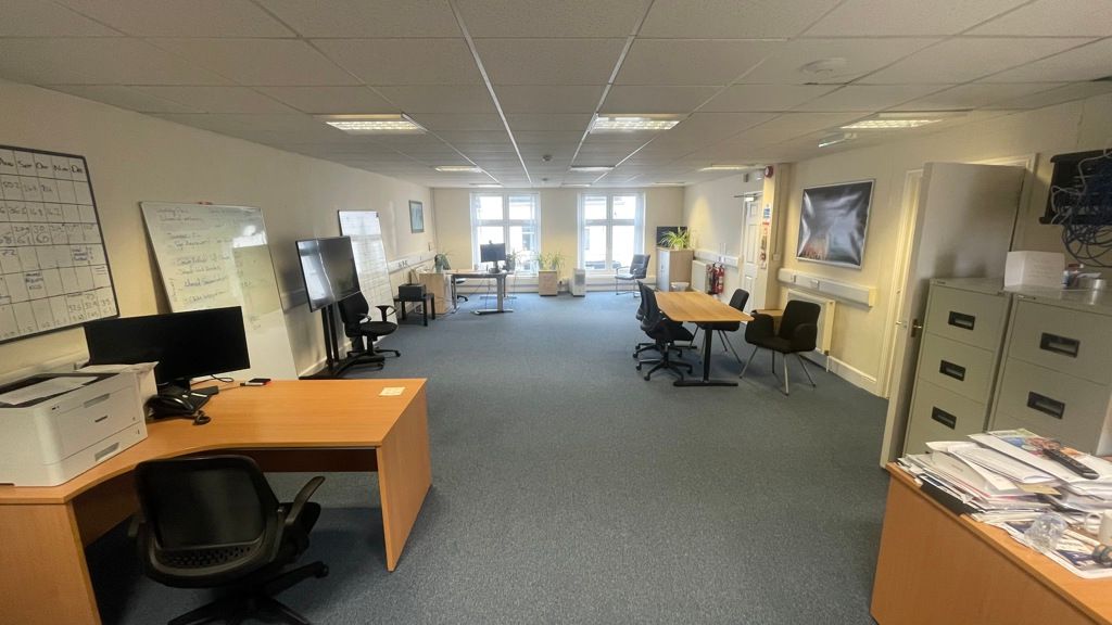 Office to let in 1 Augusta Place, Leamington Spa, Warwickshire CV32, £36,000 pa