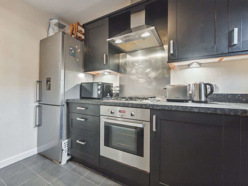 2 bed flat for sale in Merrylee Road, Muirend, Glasgow G44, £149,000