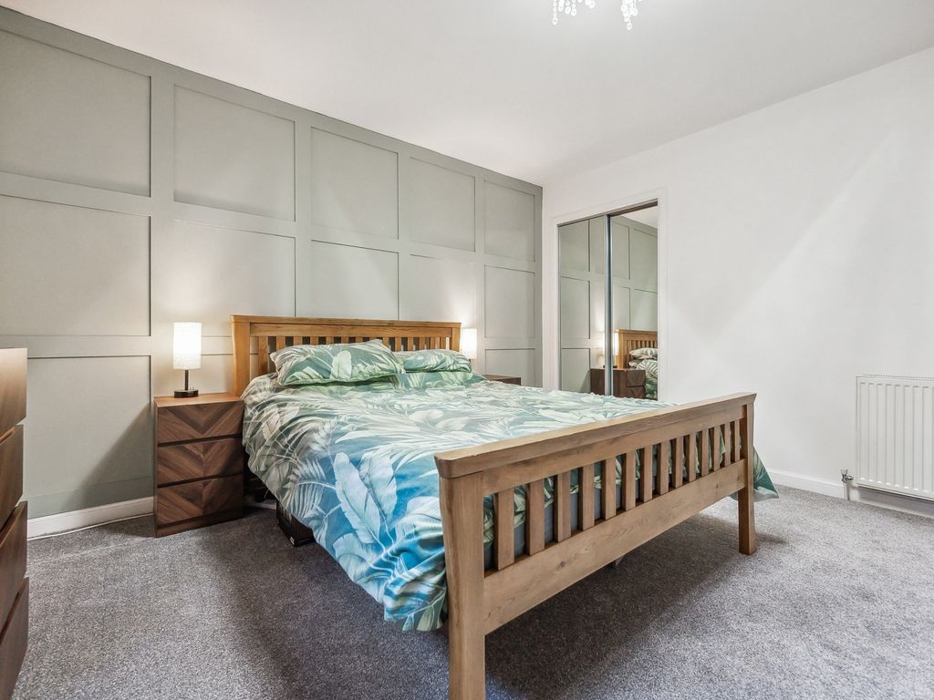 2 bed flat for sale in Merrylee Road, Muirend, Glasgow G44, £149,000
