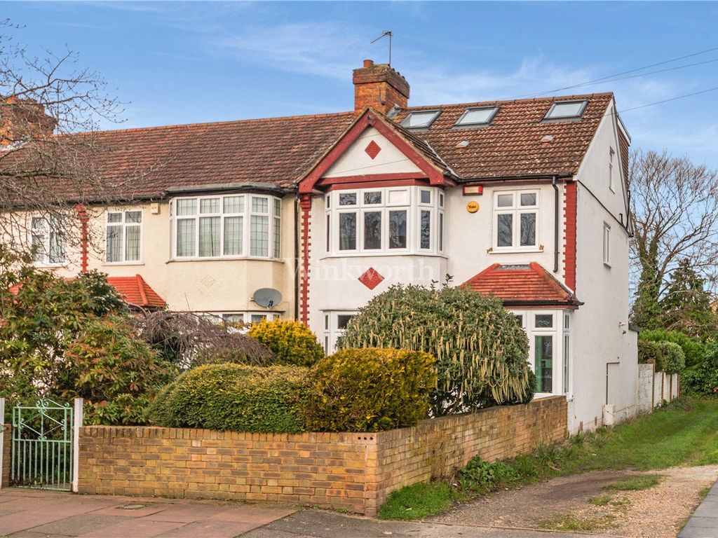 4 bed end terrace house for sale in Ernest Grove, Beckenham BR3, £750,000