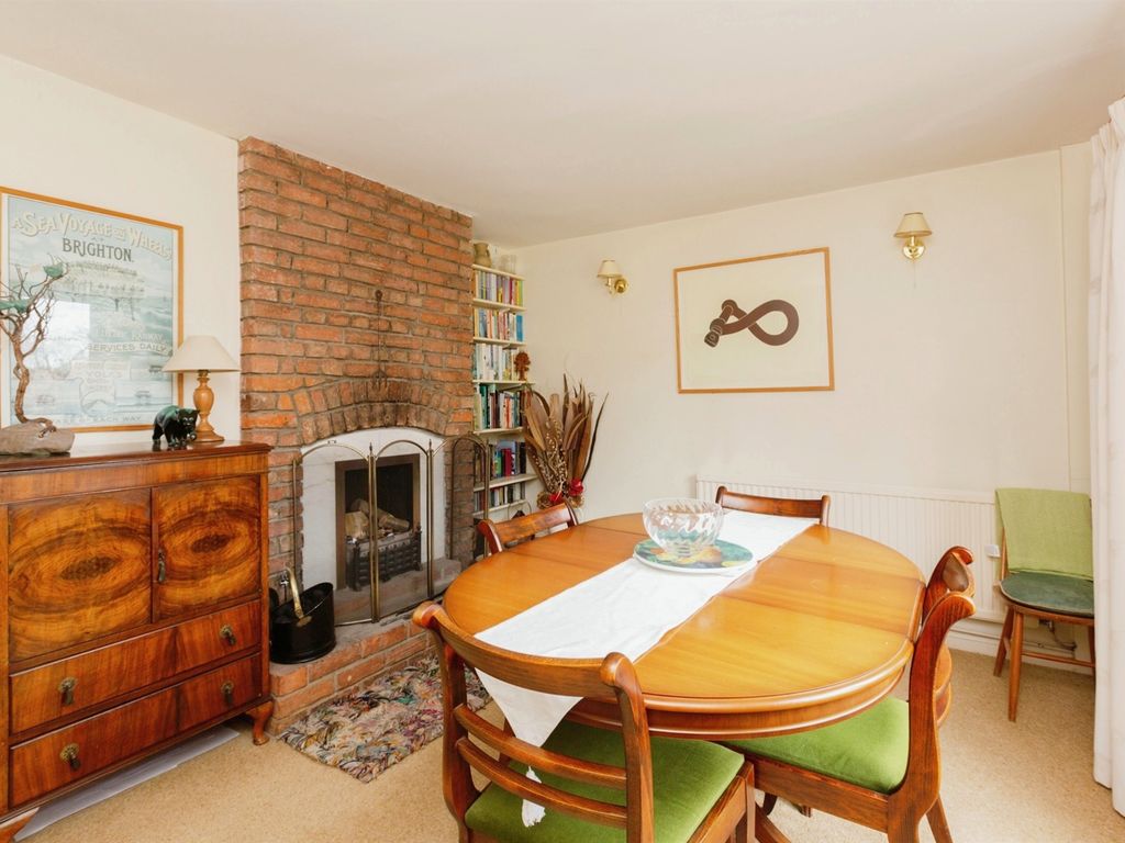 3 bed property for sale in Filgrave, Filgrave, Newport Pagnell MK16, £450,000