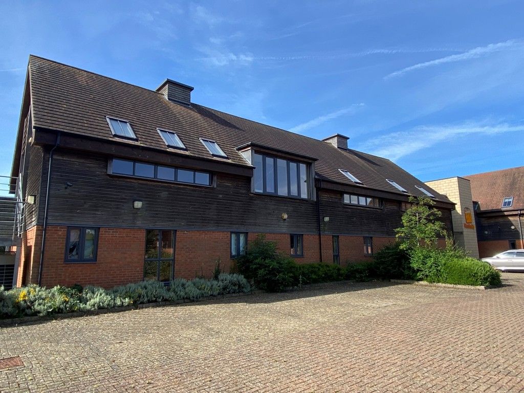 Office to let in Saddlers Court, Oakham, Rutland LE15, £32,000 pa