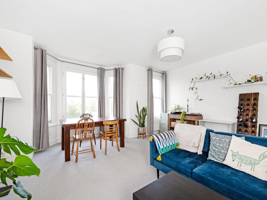 3 bed flat for sale in Norwood Road, Herne Hill, London SE24, £650,000