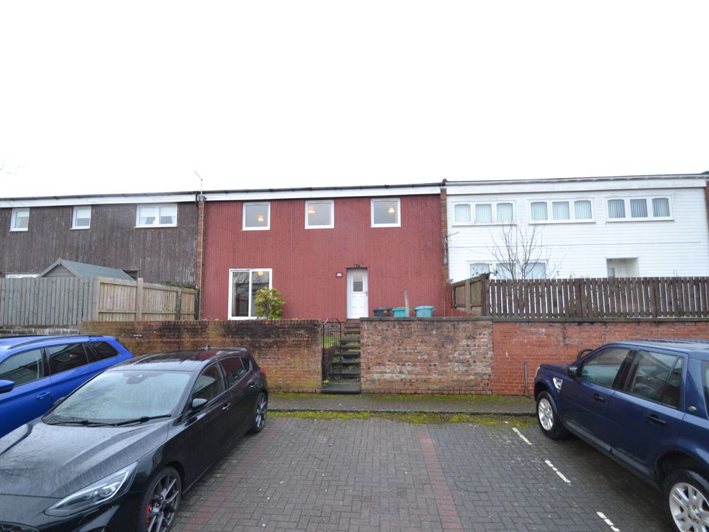 3 bed terraced house for sale in Beechwood Road, Glasgow G67, £79,995