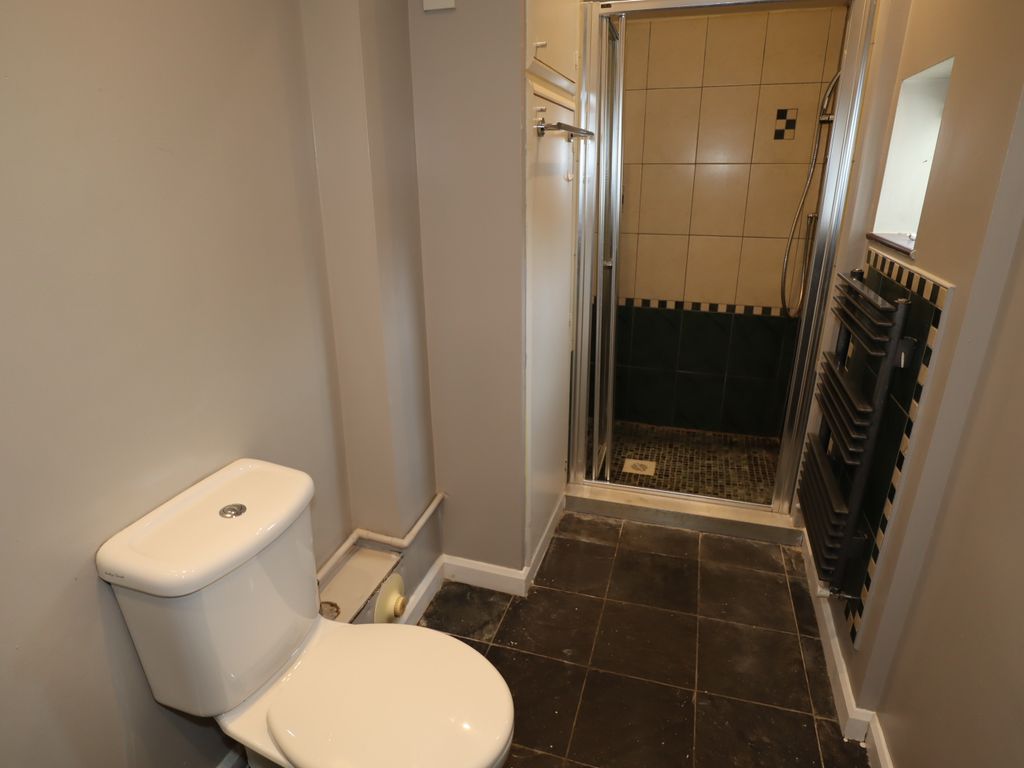 2 bed flat for sale in Monks Road, Lincoln LN2, £94,950