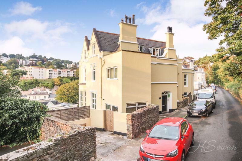 2 bed flat for sale in Lower Woodfield Road, Torquay TQ1, £160,000