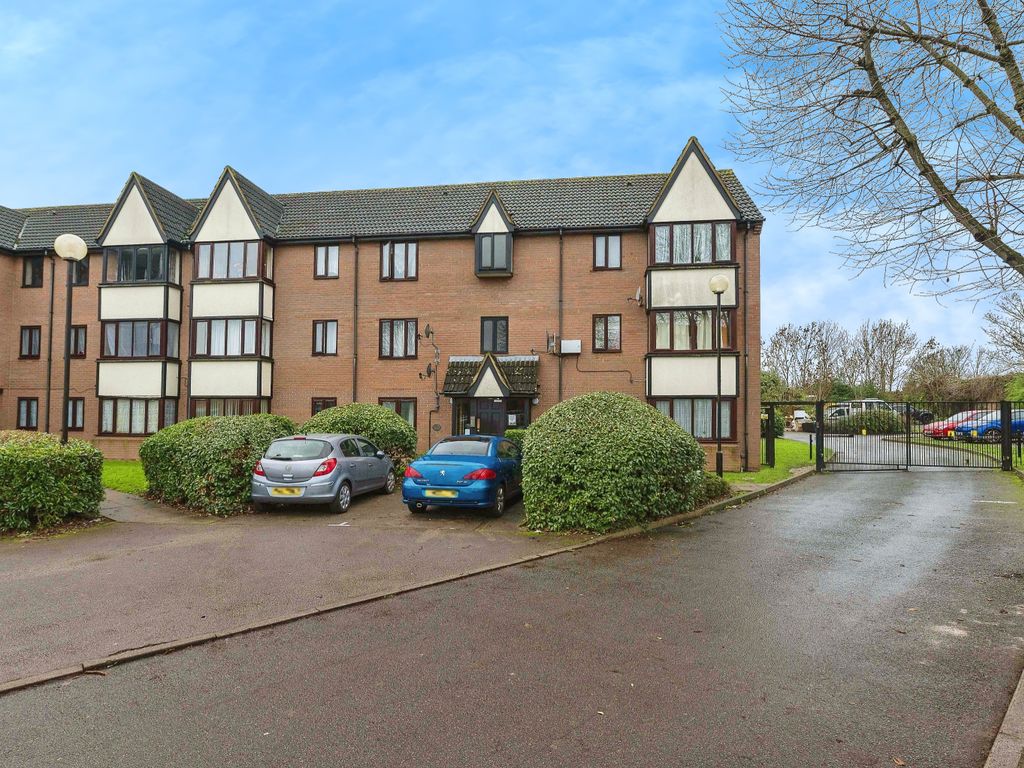1 bed flat for sale in Petunia Court, Luton LU3, £125,000