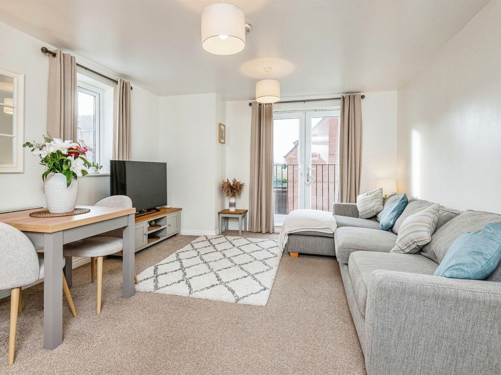 2 bed flat for sale in Chapman Road, Thornbury, Bradford BD3, £100,000