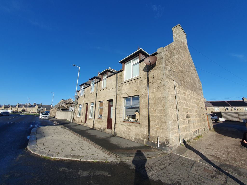 2 bed flat for sale in College Bounds, Fraserburgh, Aberdeenshire AB43, £32,500