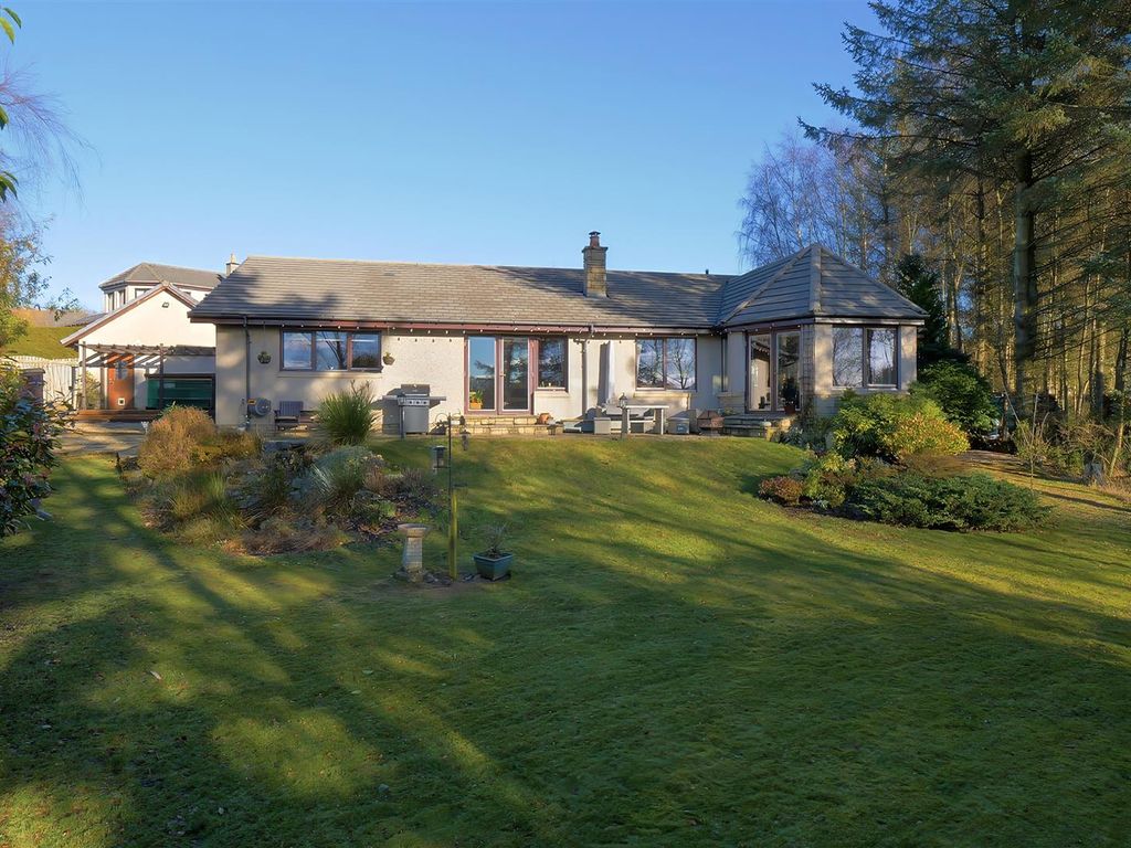 3 bed detached bungalow for sale in 25 Piperdam Drive, Fowlis, Dundee DD2, £420,000