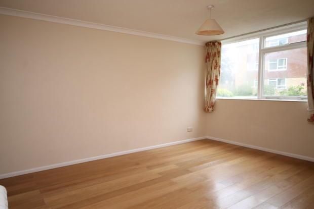 1 bed flat to rent in College Gardens, Worthing BN11, £975 pcm