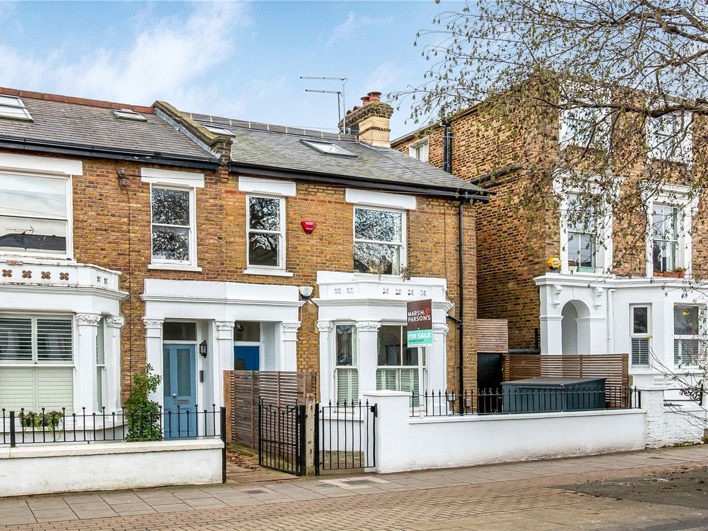 3 bed maisonette for sale in Fernlea Road, Balham, London SW12, £850,000