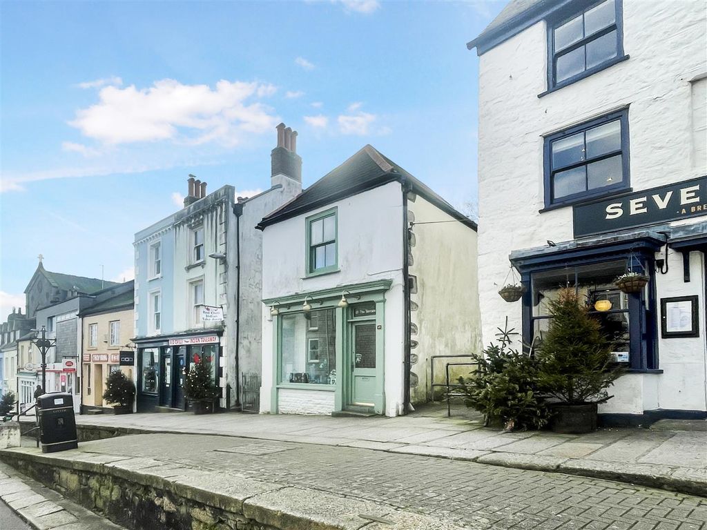 1 bed property for sale in Audierne, The Terrace, Penryn TR10, £250,000
