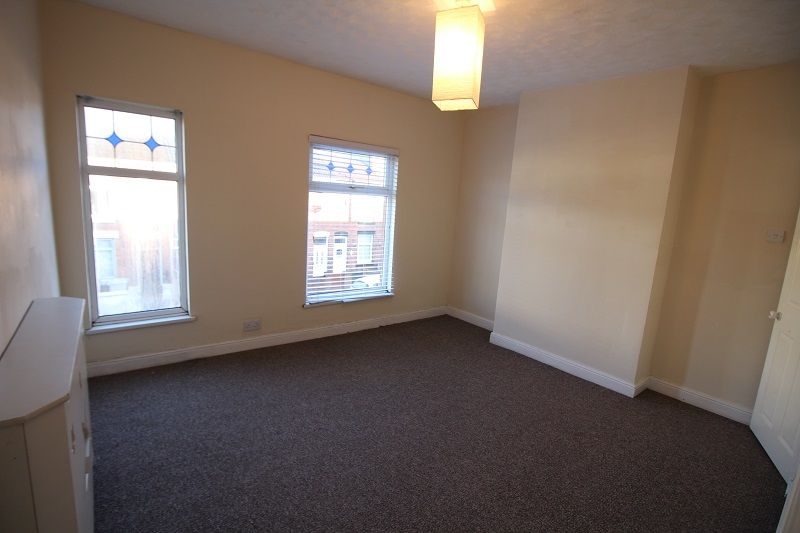 2 bed terraced house to rent in Crewe, Cheshire CW1, £700 pcm