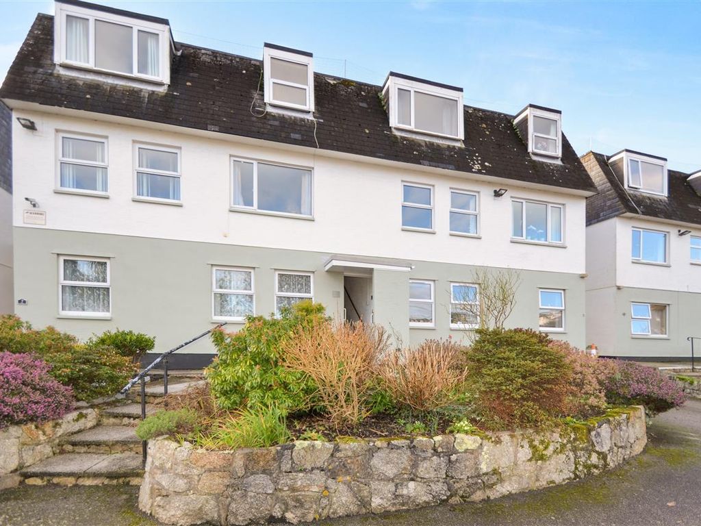 2 bed flat for sale in Penvale Court, Falmouth TR11, £220,000