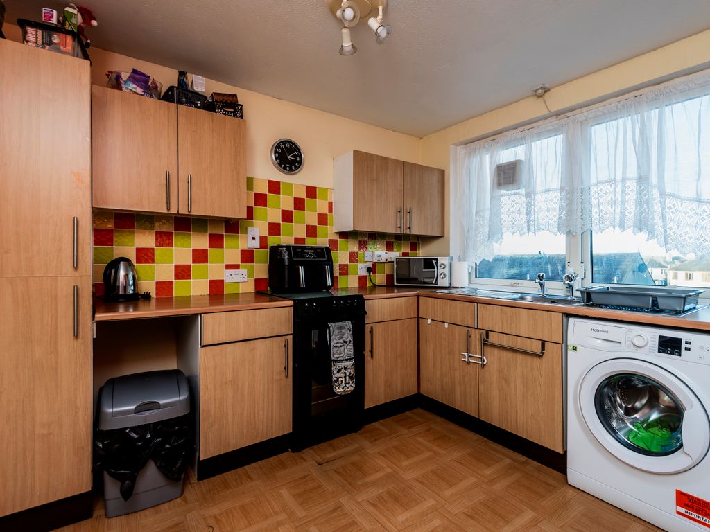 2 bed flat for sale in Berrywell Place, Aberdeen AB21, £98,000