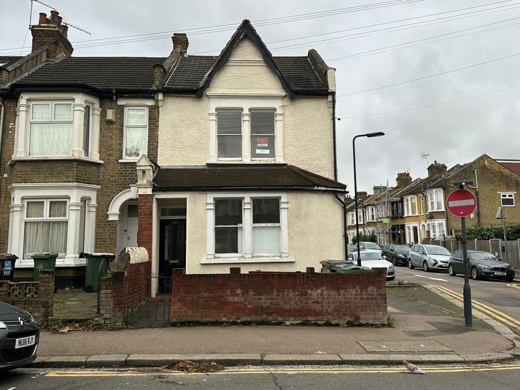 2 bed flat for sale in Ground Floor Flat, 335 Capworth Street, Leyton, London E10, £275,000