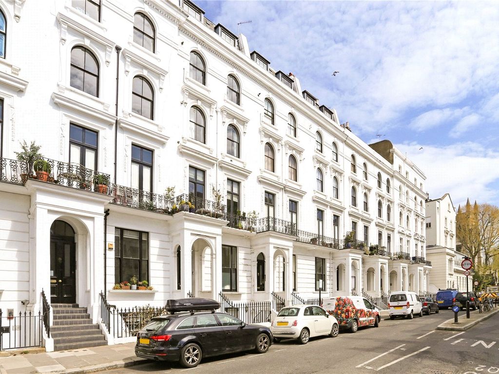 1 bed flat for sale in Talbot Road, London W2, £1,095,000