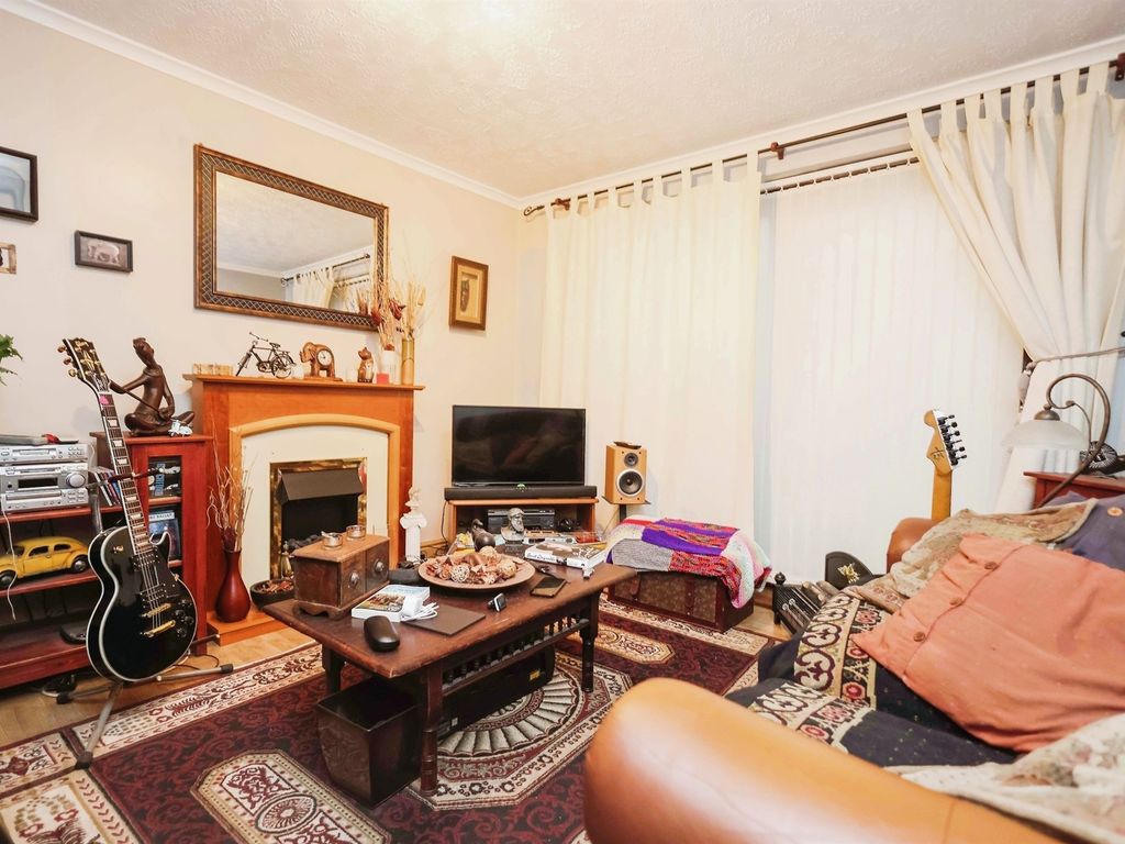 1 bed semi-detached house for sale in Bantams Close, Birmingham B33, £140,000