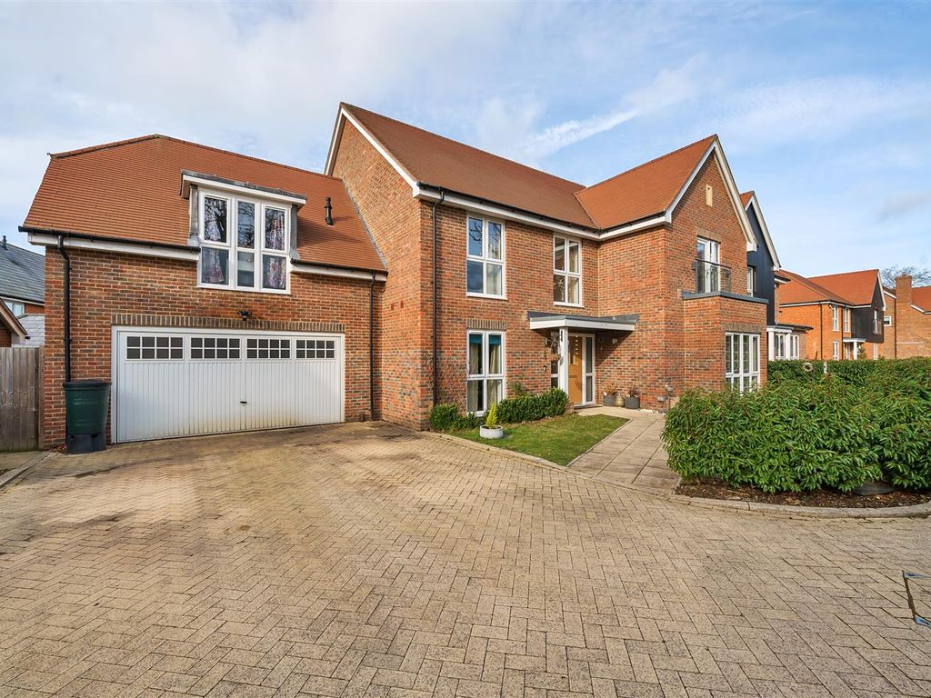 5 bed detached house for sale in Archer Grove, Arborfield Green, Berkshire RG2, £1,200,000