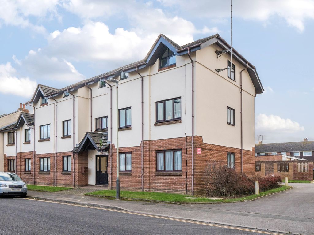 2 bed flat for sale in Millbrook Street, Cheltenham, Gloucestershire GL50, £185,000