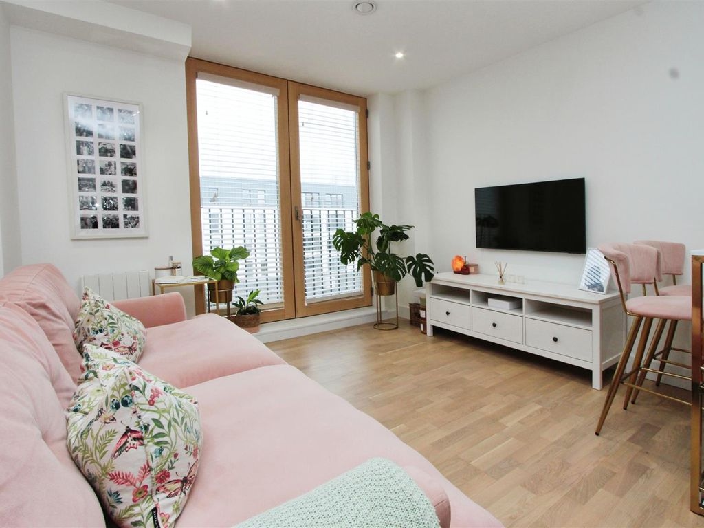 1 bed flat for sale in Riverside, Temple Street, Keynsham, Bristol BS31, £210,000