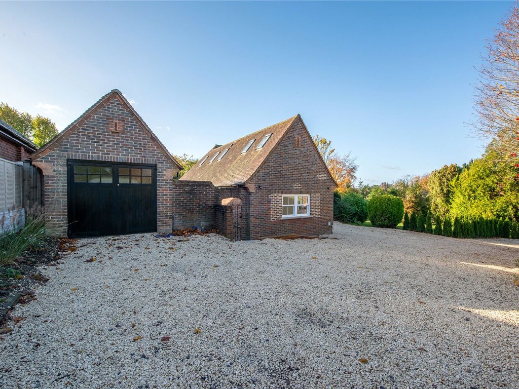 3 bed detached house for sale in Woodend, Leatherhead, Surrey KT22, £1,295,000