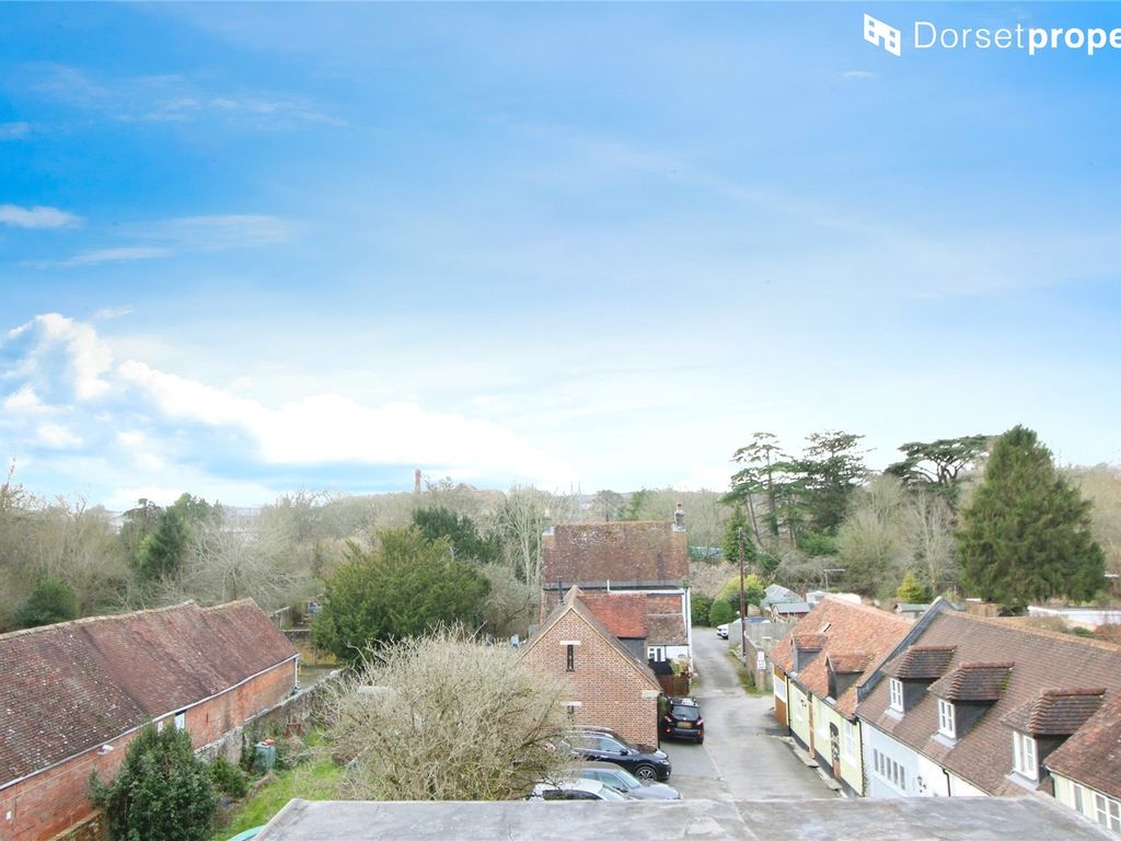 1 bed flat for sale in Market Place, Blandford Forum DT11, £130,000