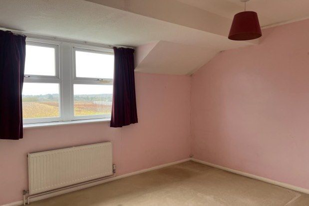 2 bed property to rent in Fleet Way, Newport PO30, £825 pcm