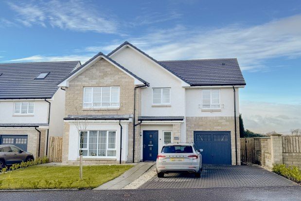 5 bed detached house to rent in Quintinshill Drive, Larbert FK5, £2,450 pcm